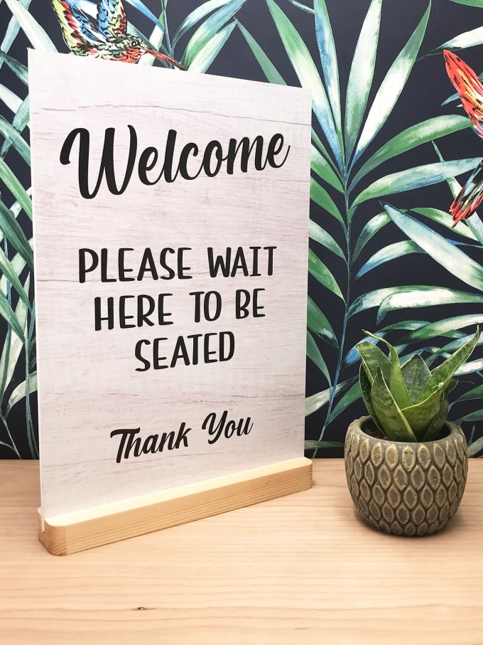 Nhiều nhà hàng yêu cầu khách chờ cho đến khi đủ người.