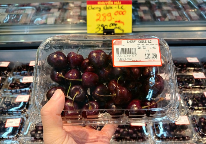 Cherry bán tại siêu thị Go! Gò Vấp. Ảnh: Thi Hà