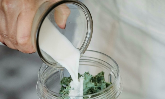 Sữa giàu caxi. Ảnh: Pexels