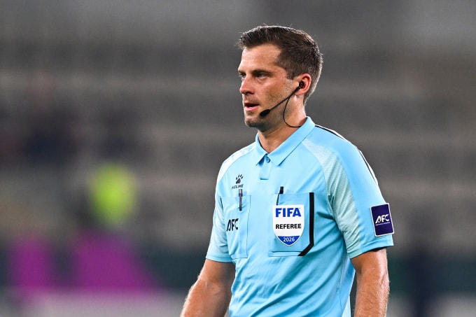 Trọng tài người Australia Alexander King bắt chính trận Việt Nam thắng Arab Saudi 1-0 ở lượt cuối bảng A U23 châu Á 2026, trên sân Prince Abdullah Al Faisal ở Jeddah, Arab Saudi ngày 12/1/2026. Ảnh: AFC