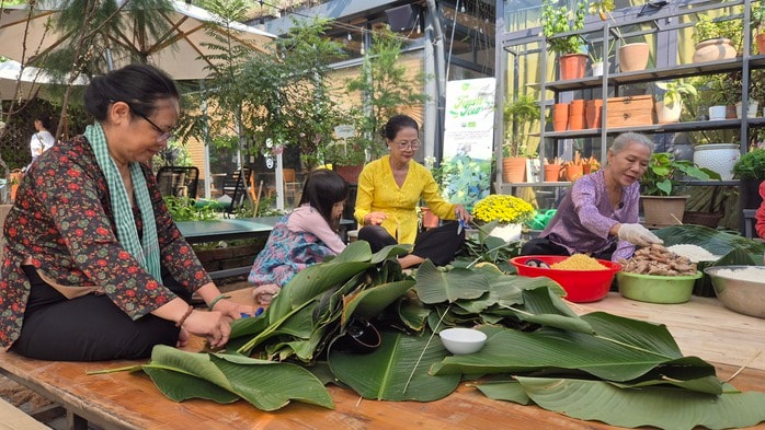 Dịch vụ độc lạ ngày Tết giúp gia đình trẻ đón xuân ý nghĩa hơn - Ảnh 2.