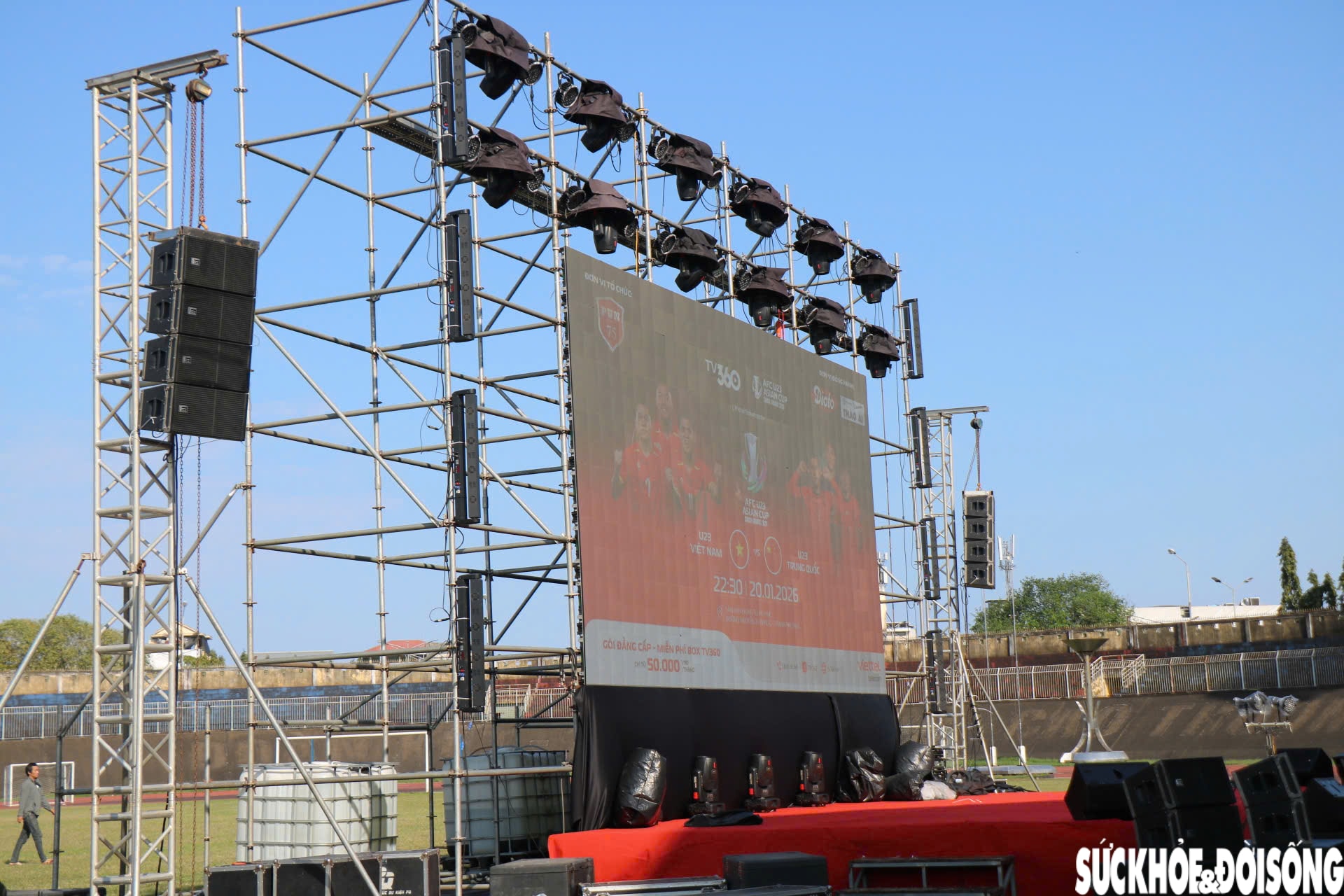 Cận cảnh màn hình LED 'khủng' ở Huế tiếp lửa U23 Việt Nam đấu U23 Trung Quốc- Ảnh 2.