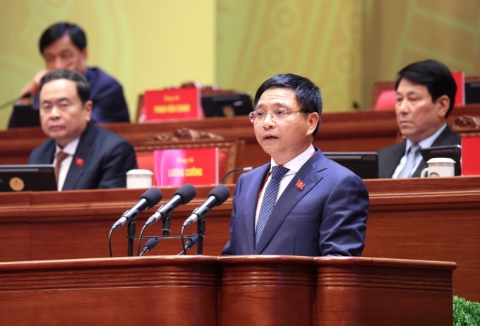 Bộ trưởng Tài chính Nguyễn Văn Thắng báo cáo tham luận tại Đại hội Đảng XIV, ngày 21/1. Ảnh: TTXVN