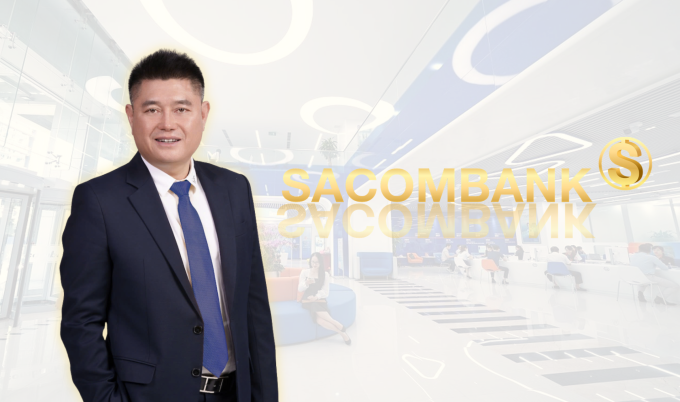 Ông Nguyễn Đức Thụy và logo mới của Sacombank. Ảnh: Phương Đông