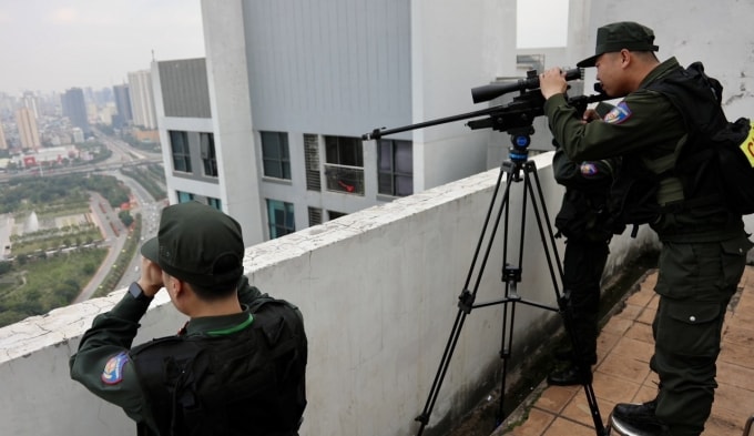 Lính bắt tỉa túc trực tại các điểm cao. Ảnh: Bộ Công an