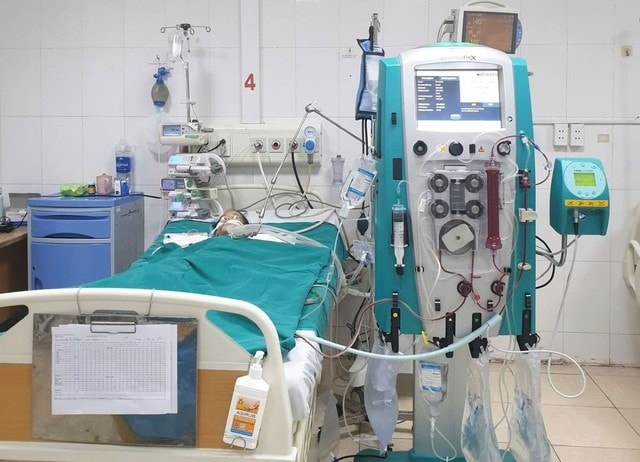 4 mẹ con nhập viện nghi do uống trà sữa pha thứ "cực độc" - Ảnh 2.