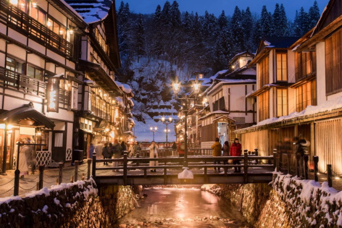 Khách Việt thích đến Nhật dịp đầu năm mới để ngắm tuyết, tắm onsen. Ảnh: Hidden Japan
