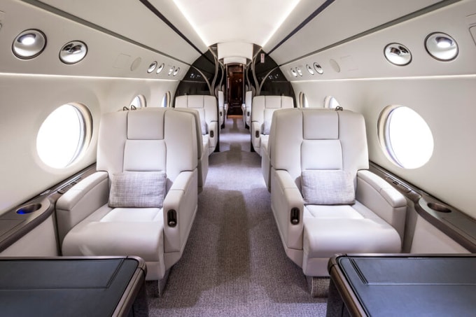 Nội thất bên trong một máy bay tư nhân phục vụ khách VIP. Ảnh: Linkedin