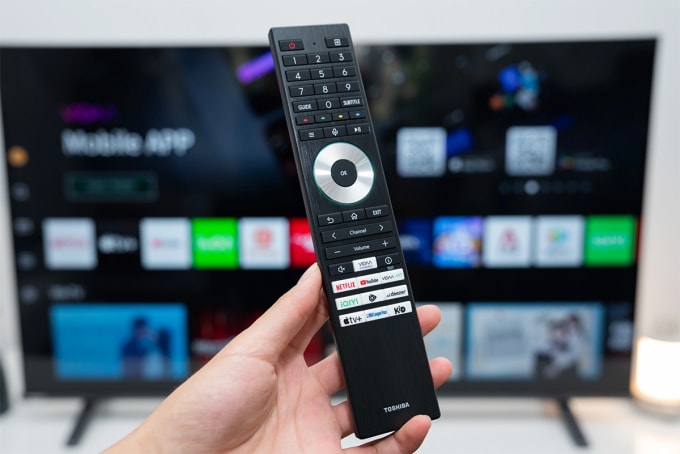 TV thương hiệu Toshiba nhưng do Hisense sản xuất, chạy hệ điều hành phát triển riêng của công ty này. Ảnh: Tuấn Hưng