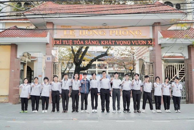 Đội tuyển học sinh giỏi quốc gia môn tiếng Anh trường THPT chuyên Lê Hồng Phong. Ảnh: Nhân vật cung cấp.