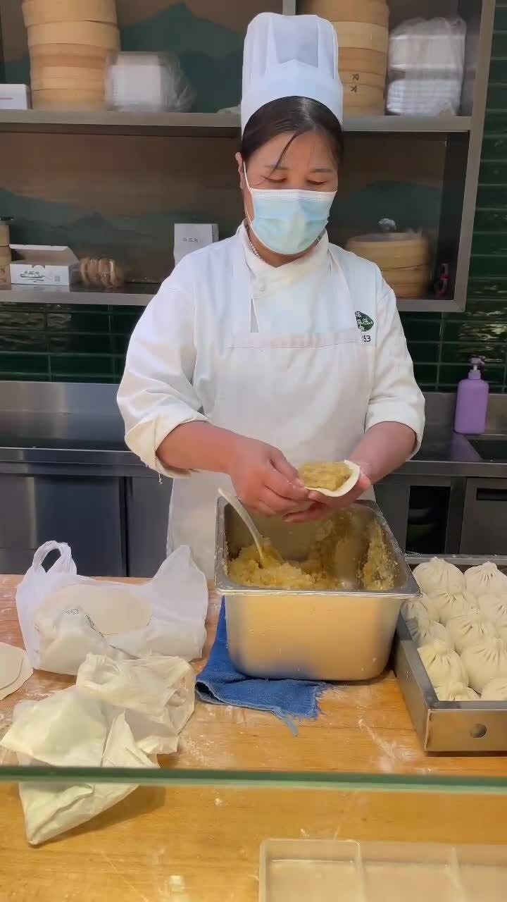 Bí mật phần nước súp trong món tiểu long bao nổi tiếng thế giới