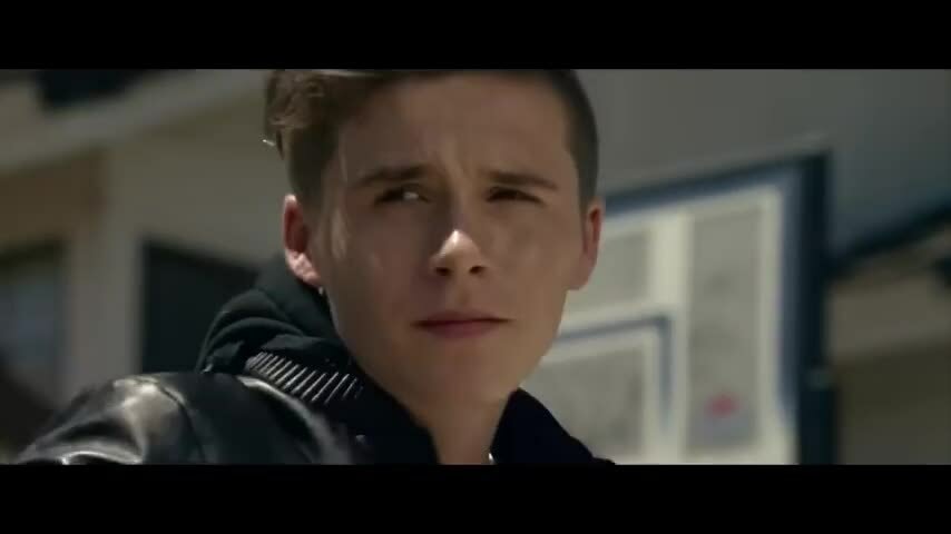 Brooklyn Beckham đóng MV 