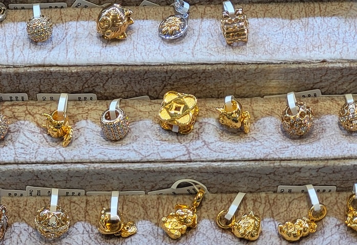 Giá vàng hôm nay 22-1: Tăng vọt lập đỉnh rồi bất ngờ lao dốc mạnh - Ảnh 1.