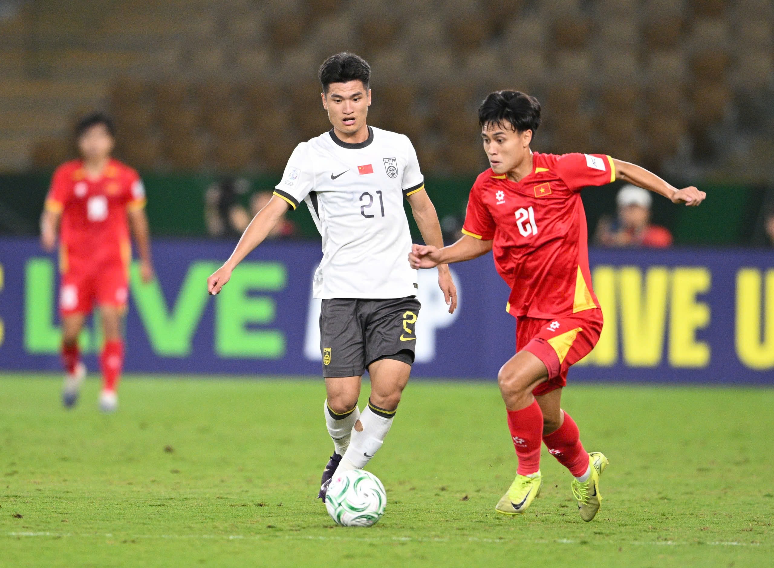 U23 Việt Nam đánh mất mình ở trận thua U23 Trung Quốc.