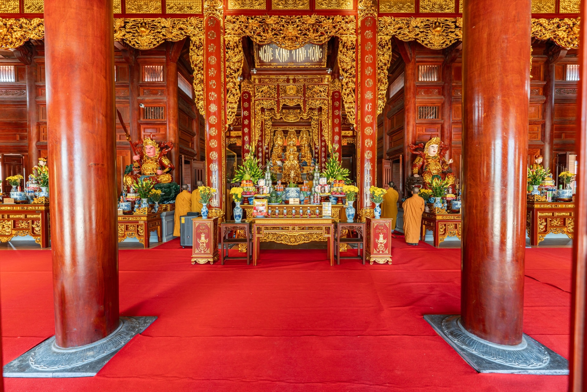 Bên trong ngôi chùa diễn ra lễ hằng thuận của Phương Nhi và chồng tỷ phú - 8