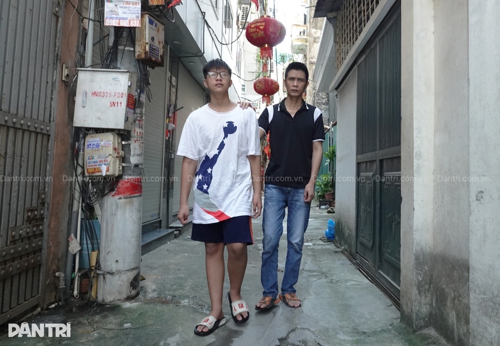 Bi kịch nối tiếp: Cha khiếm thị, con trai lớn câm điếc có nguy cơ mù lòa - 2
