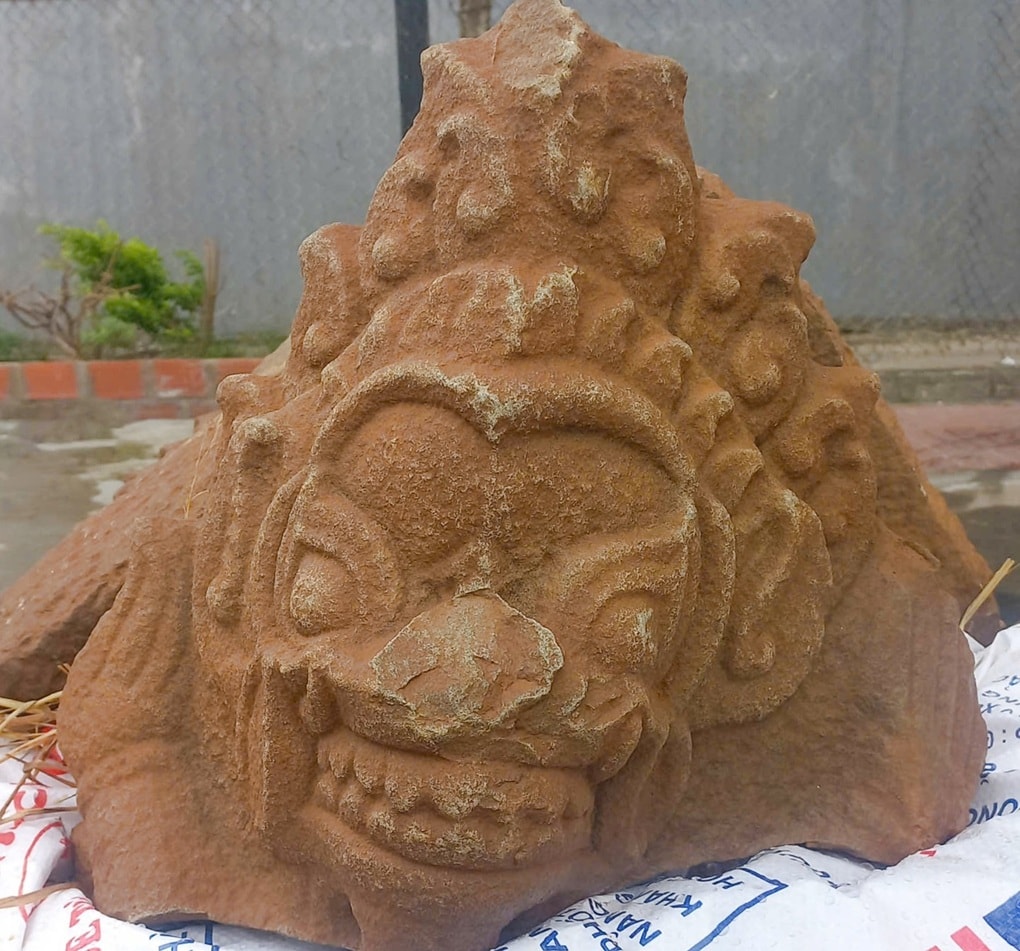 Phát hiện hai hiện vật quý hiếm tại tháp gạch cao nhất Đông Nam Á - 3