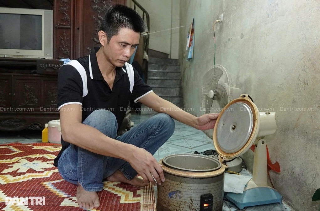 Bi kịch nối tiếp: Cha khiếm thị, con trai lớn câm điếc có nguy cơ mù lòa - 1