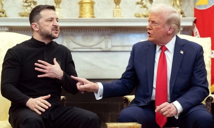 Tổng thống Ukraine Volodymyr Zelensky (trái) và Tổng thống Mỹ Donald Trump tại Nhà Trắng hôm 28/2/2025. Ảnh: AFP