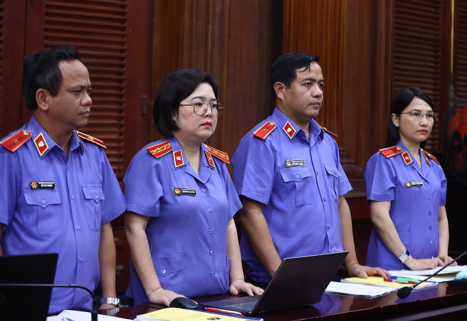 Đại diện VKS giữ quyền công tố tại phiên tòa. Ảnh: Trần Quỳnh