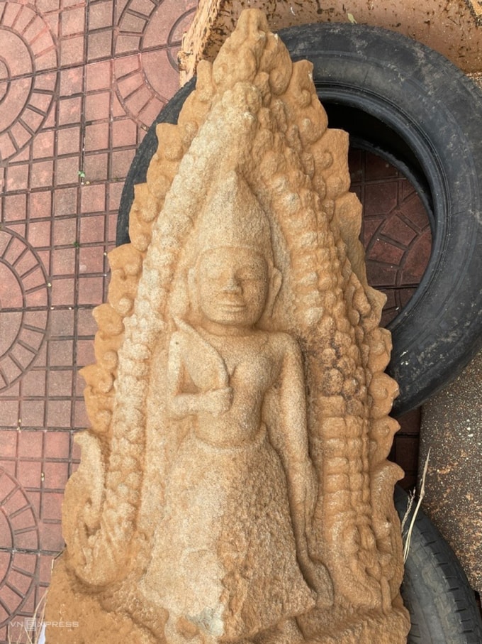 Tượng nữ thần Hindu giáo của Champa. Ảnh: Trần Hóa