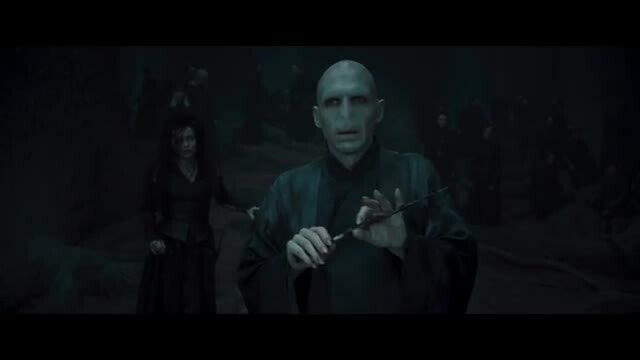 Ralph Fiennes vai Voldemort trong Harry Potter và bảo bối tử thần phần 2