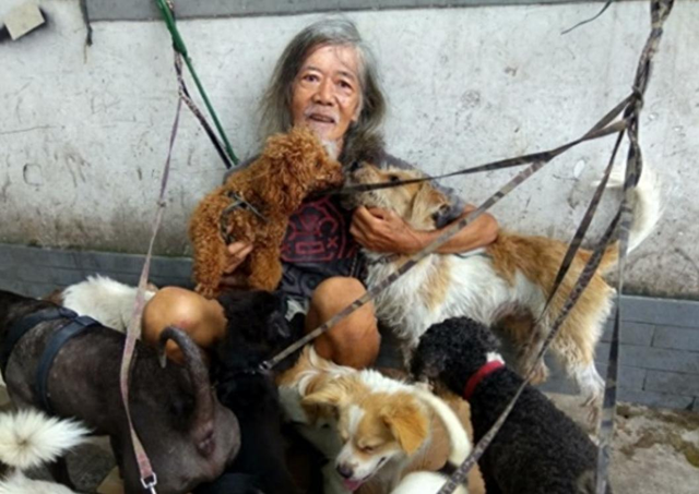 Bi kịch cậu ấm thừa kế 188 tỷ: Từ giàu sang đến nhặt rác mưu sinh qua ngày - Ảnh 2.