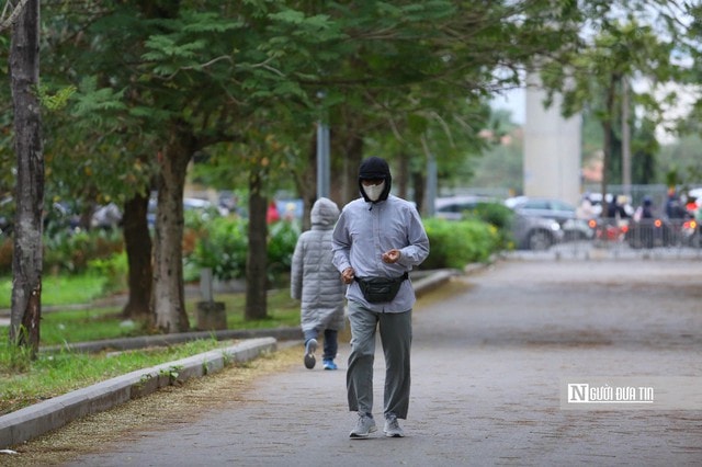 Chuyên gia lý giải thời tiết rét đậm, rét hại làm tăng nguy cơ đột quỵ- Ảnh 2.