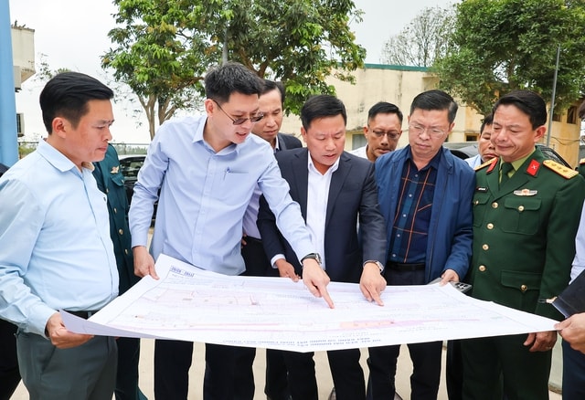 Nghệ An 'chốt' mốc 30/4/2026 bàn giao mặt bằng kéo dài đường băng sân bay Vinh- Ảnh 1.