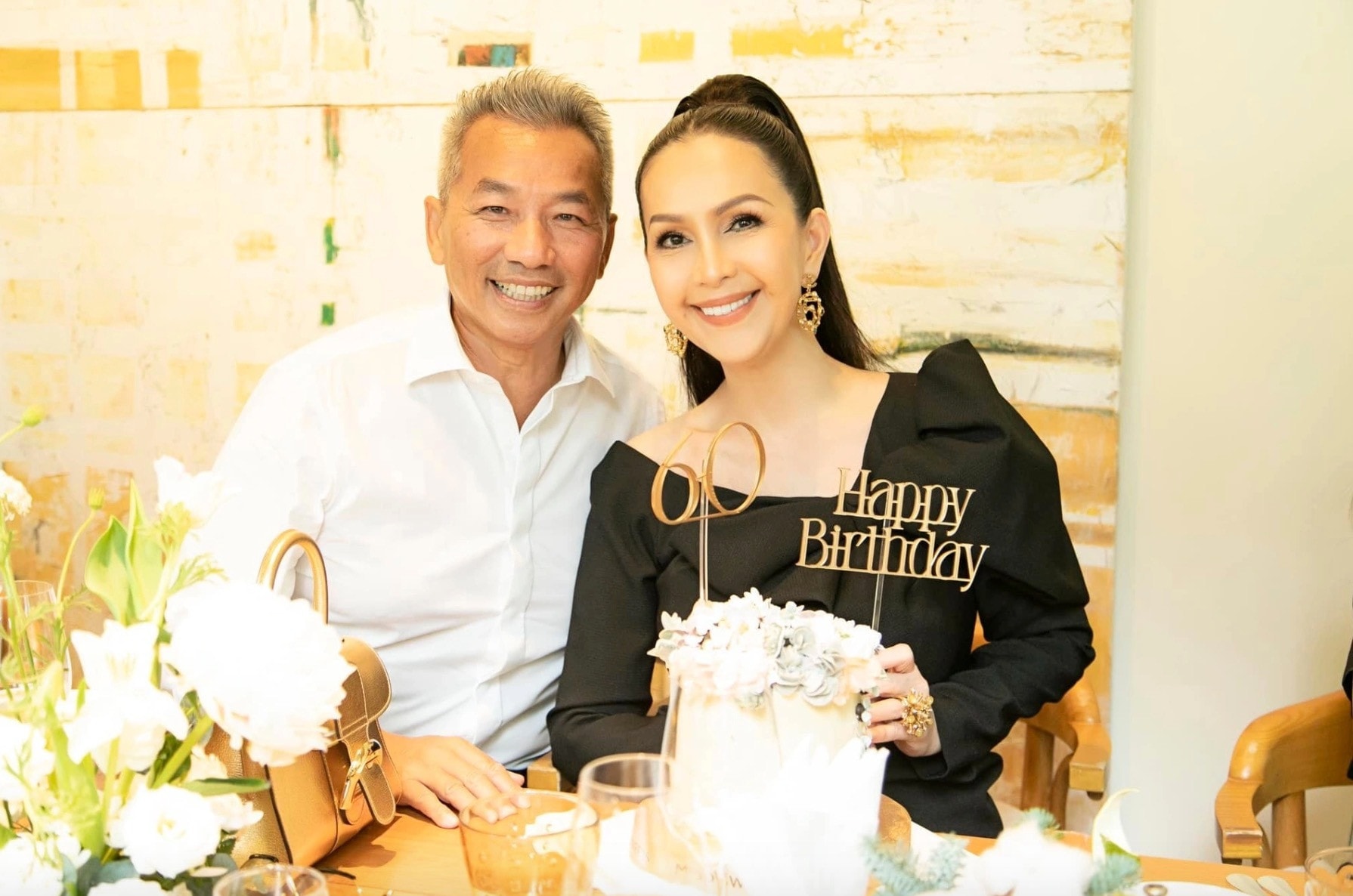 Ông xã luôn đồng hành cùng Diễm My trong công việc lẫn cuộc sống.