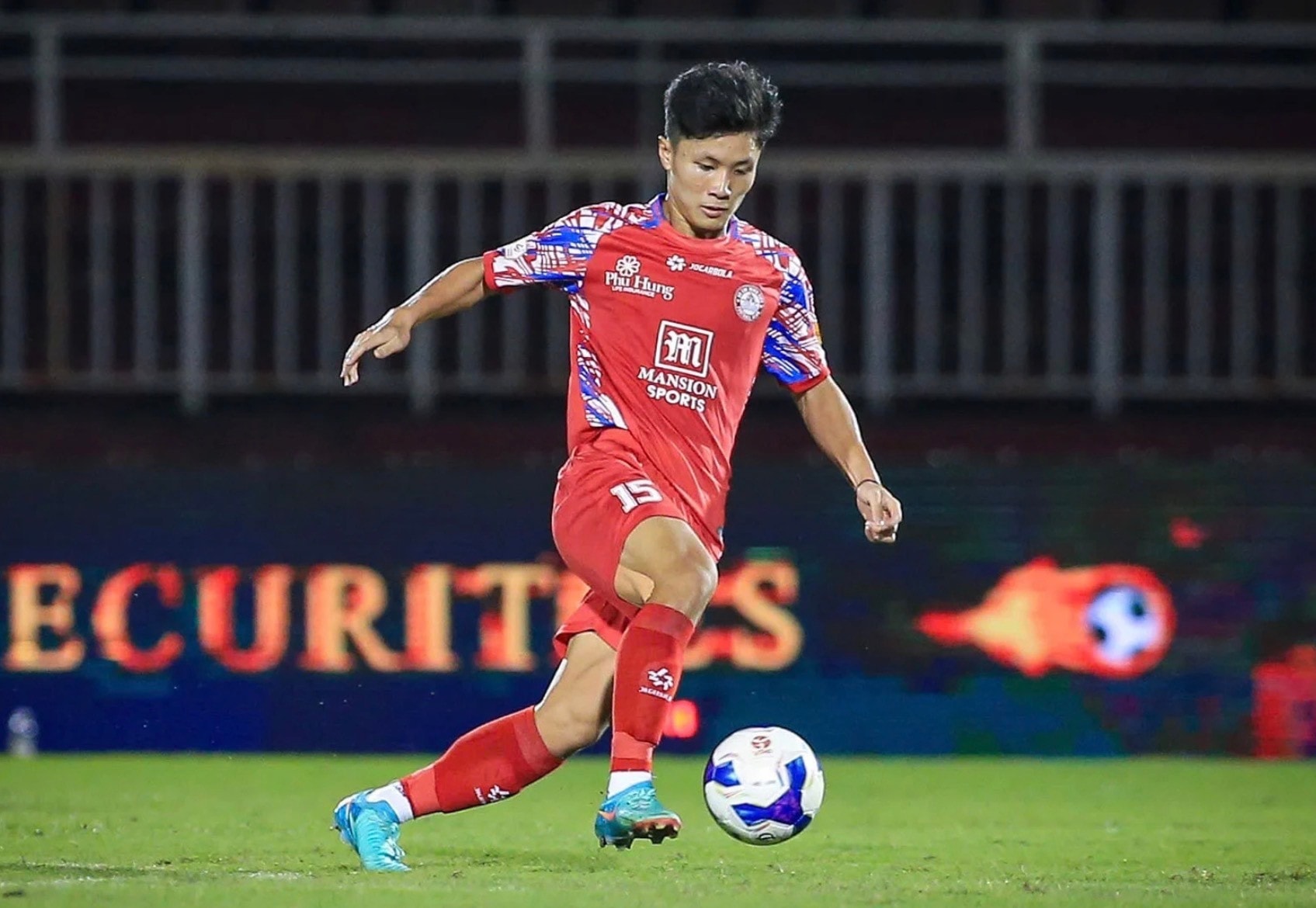 Quốc Cường là một trong 7 cầu thủ U23 Việt Nam thực hiện thành công lượt đá luân lưu trong trận tranh hạng Ba. (Nguồn: FBNV)