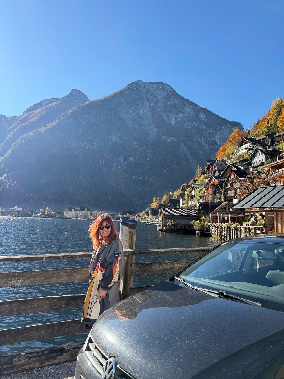 Nhóm phụ nữ Việt tự lái ô tô qua 25 quốc gia trong một năm - 13