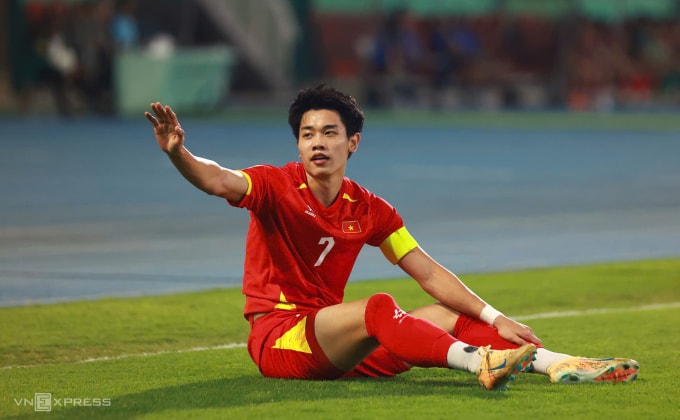 Nguyễn Đình Bắc thi đấu trong trận Việt Nam hòa Hàn Quốc 2-2 rồi thắng luân lưu 7-6 ở trận tranh giải ba U23 châu Á 2026, trên sân King Abdullah ở Jeddah, Arab Saudi ngày 23/1/2026. Ảnh: Ted Trần