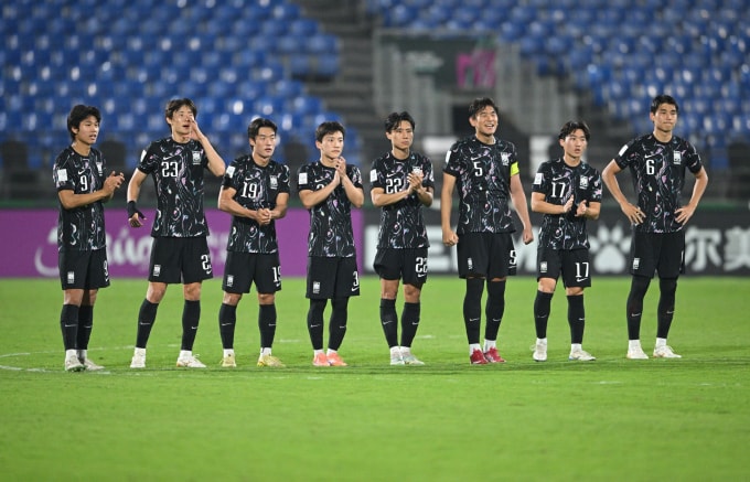 Cầu thủ Hàn Quốc tham gia loạt luân lưu thua Việt Nam 6-7, sau khi hòa 2-2 ở 120 phút, ở trận tranh giải ba U23 châu Á 2026, trên sân King Abdullah ở Jeddah, Arab Saudi ngày 23/1/2026. Ảnh: AFC