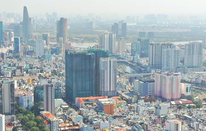 3 tháp tại The Grand Manhattan đang thi công hoàn thiện. Ảnh: Novaland