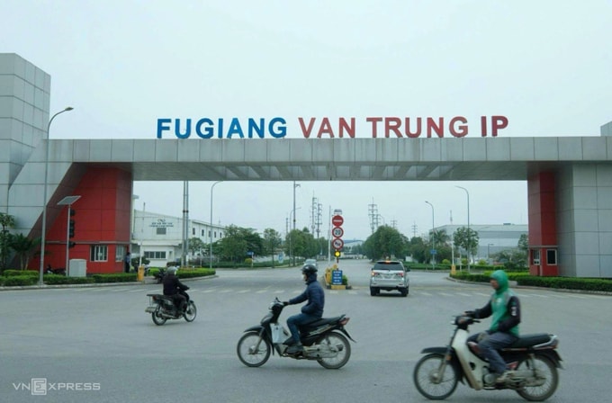 Khu công nghiệp Vân Trung thuộc tỉnh Bắc Giang cũ, nay là Bắc Ninh, thu hút nhiều lao động trong tỉnh và vùng lân cận đến làm việc. Ảnh: Hồng Chiêu