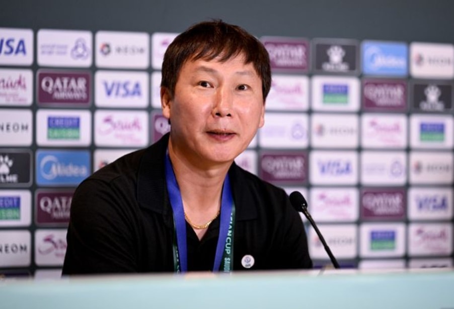 HLV Kim Sang Sik nói gì sau chiến thắng nghẹt thở của U23 Việt Nam?- Ảnh 1.