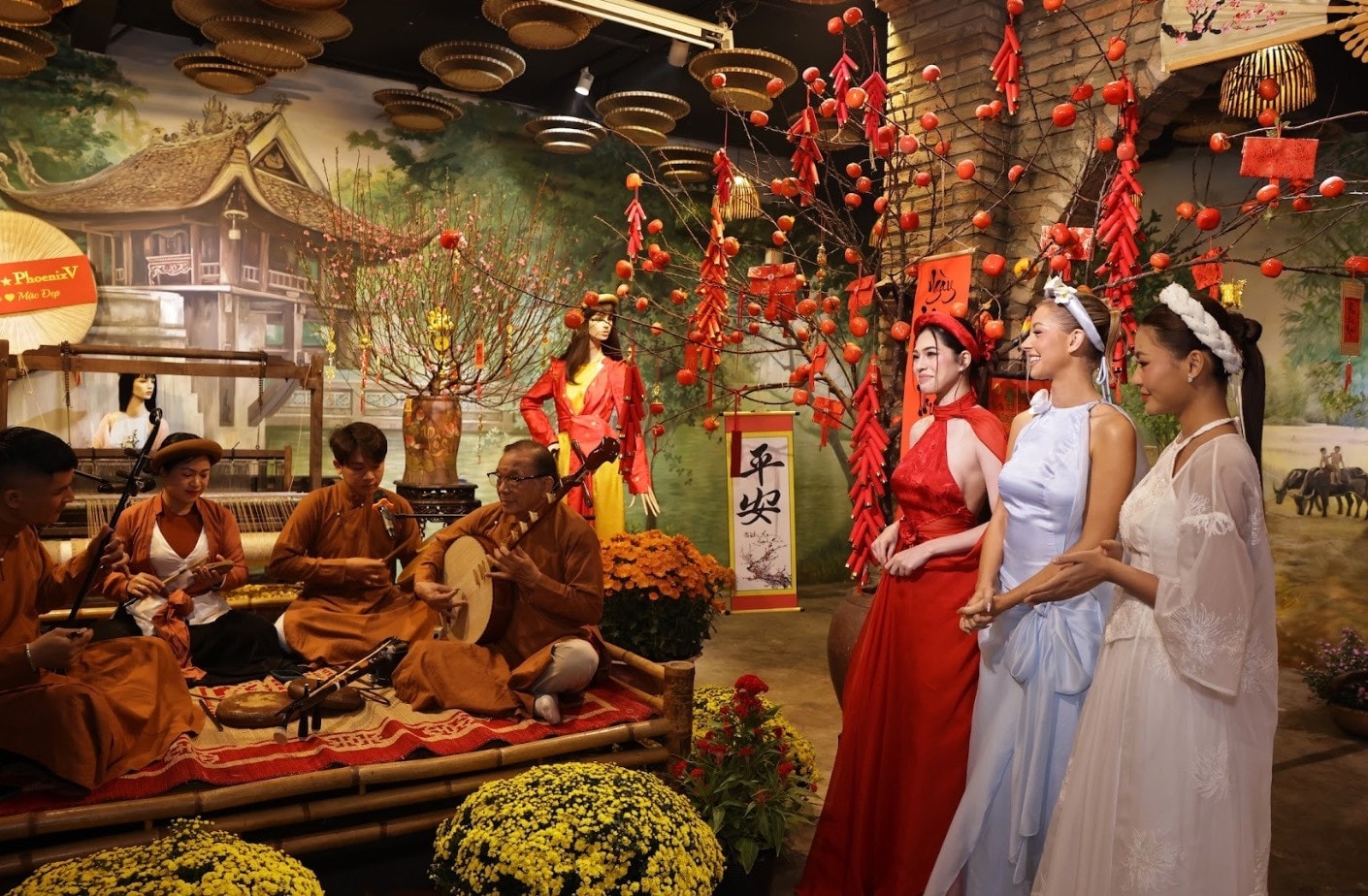 Top 2 Miss Cosmo 2025 tập gói bánh chưng, lần đầu trải nghiệm không khí đón Tết - 2