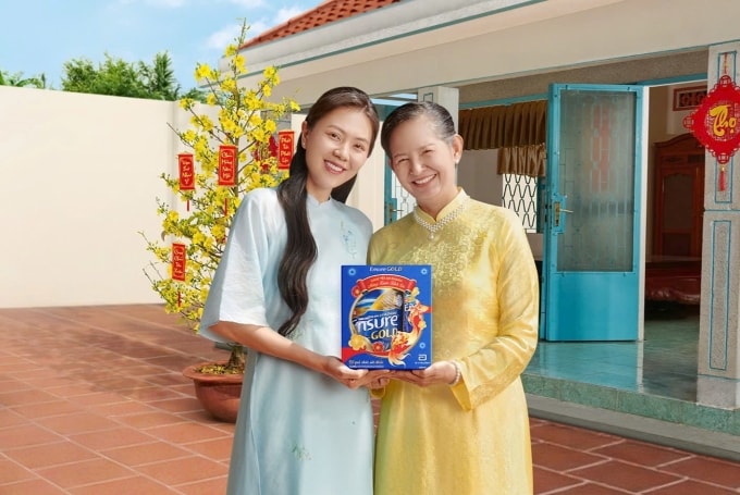 Ensure Gold được nhiều người con lựa chọn để chăm sóc sức khỏe cha mẹ. Ảnh: Như Quỳnh