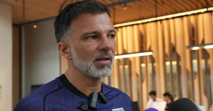 HLV đội tuyển Thái Lan Anthony Hudson. Ảnh: BallThai