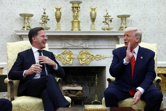 Tổng thống Mỹ Donald Trump (phải) và Tổng thư ký NATO Mark Rutte tại cuộc gặp ở Nhà Trắng tháng 3/2025. Ảnh: Reuters