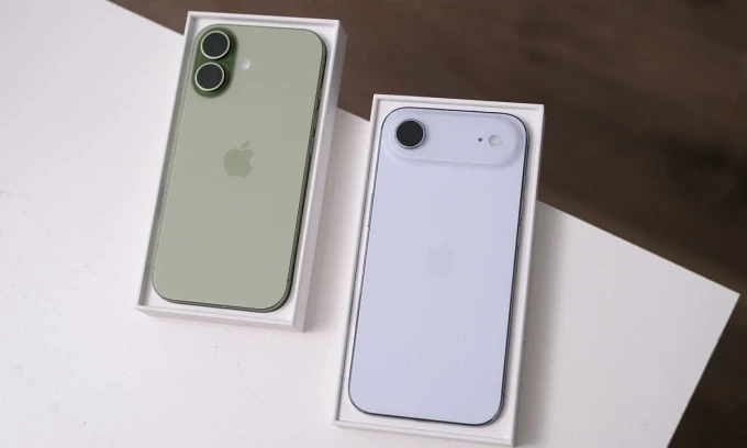 iPhone 17 và iPhone Air. Ảnh: Tuấn Hưng