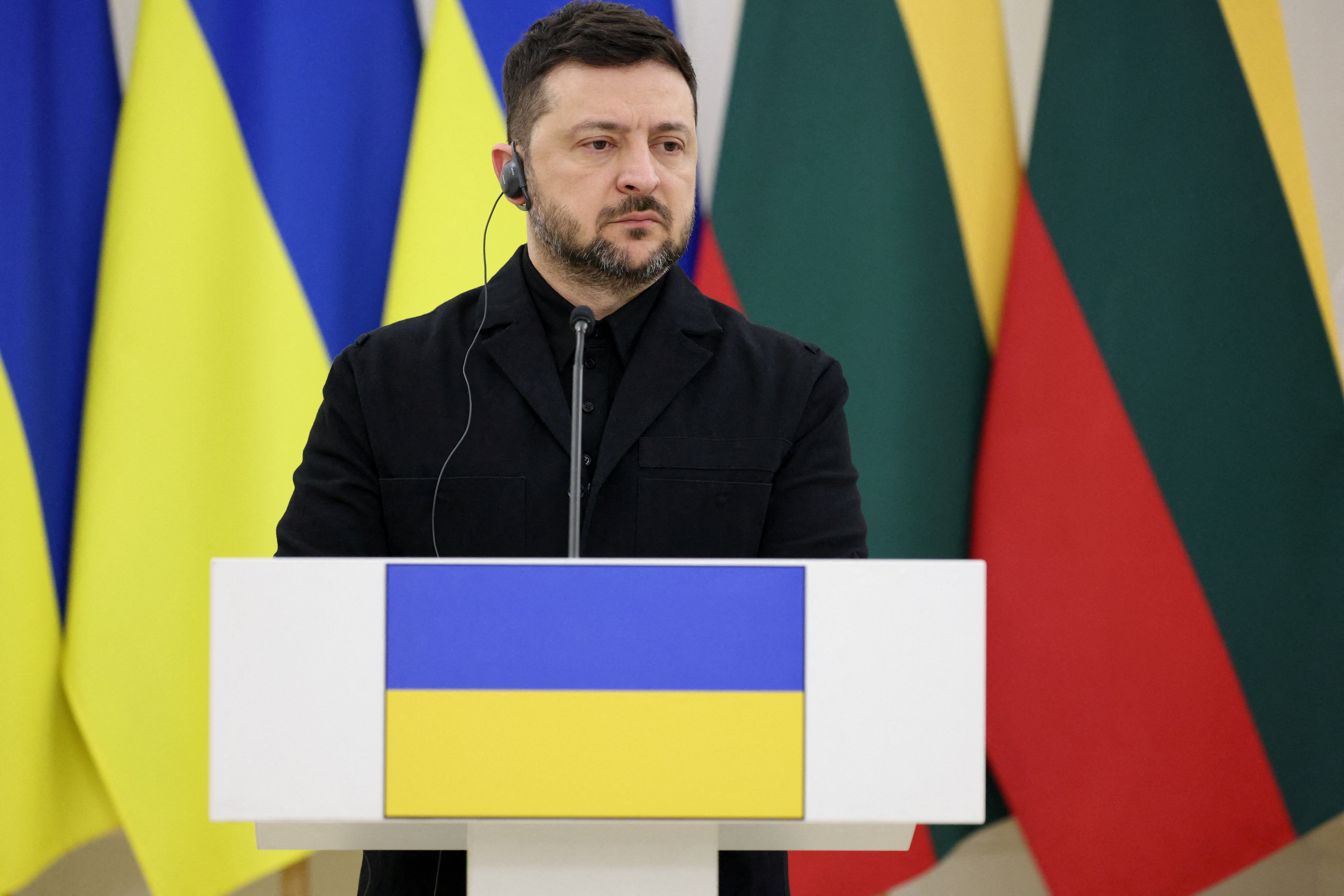 Tổng thống Ukraine Volodymyr Zelensky dự họp báo tại Phủ Tổng thống ở Vilnius, Lithuania, ngày 25/1/2026. (Ảnh: Reuters/Kuba Stezycki)