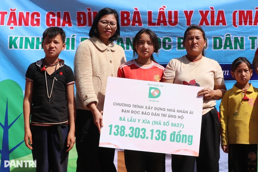 Khánh thành nhà Nhân ái tặng gia đình bà Lầu Y Xìa ở Nghệ An - 2