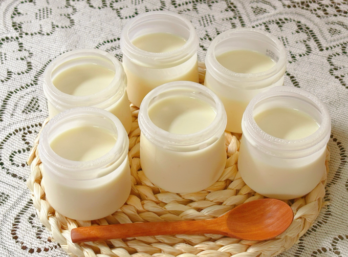 Sữa chua giàu canxi, vitamin nhóm B như B2 và B12 cùng các khoáng chất phốt pho, kali, magie. Ảnh: Bảo Bảo