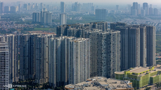 Một dãy chung cư ở khu vực phía tây Hà Nội. Ảnh: Giang Huy