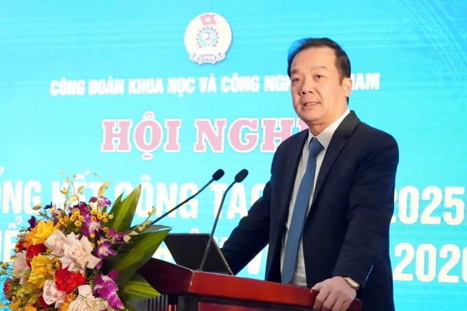 Thứ trưởng Phạm Đức Long, Chủ tịch Công đoàn Khoa học và Công nghệ Việt Nam. Ảnh: Phan Hoàn