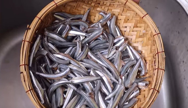 Loại cá "nhà nghèo" lại là kho thuốc quý với cơ thể, chợ Việt bán rất rẻ như cho - Ảnh 1.