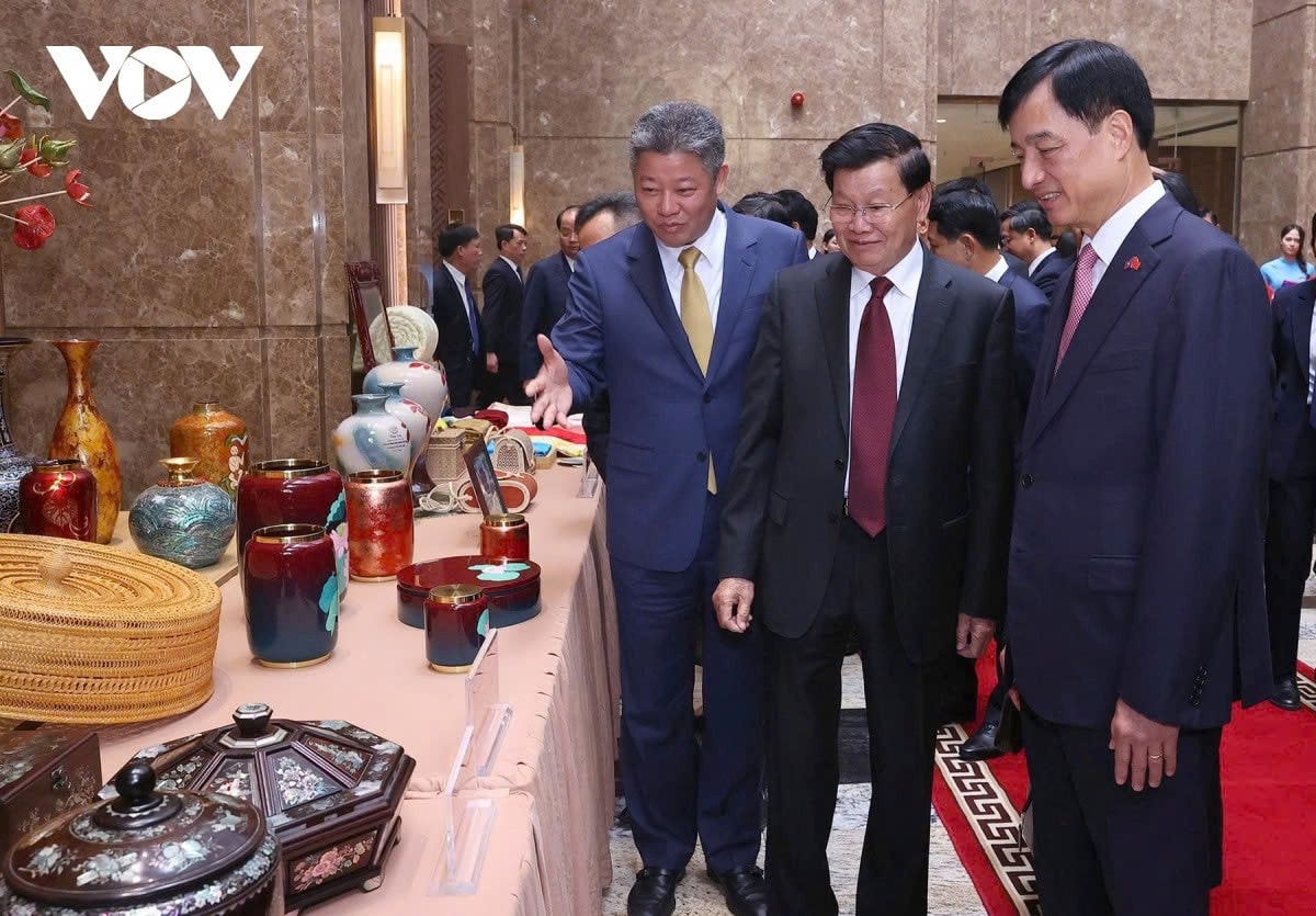 Tổng Bí thư, Chủ tịch nước Lào thăm và làm việc với TP Hà Nội - 4