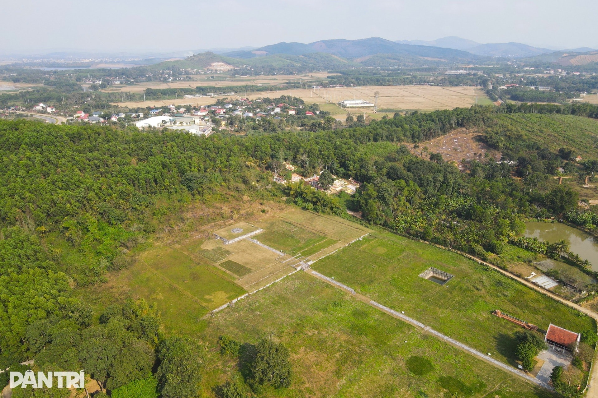 Cận cảnh đàn tế hơn 620 năm tại di sản bằng đá độc nhất vô nhị ở Việt Nam - 1